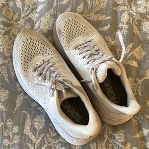 Hoka ONE ONE - White Clifton 7